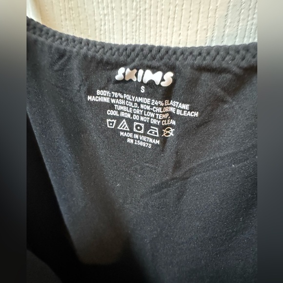 SKIMS FITS EVERYBODY
LONG SLIP DRESS - Picture 7 of 9